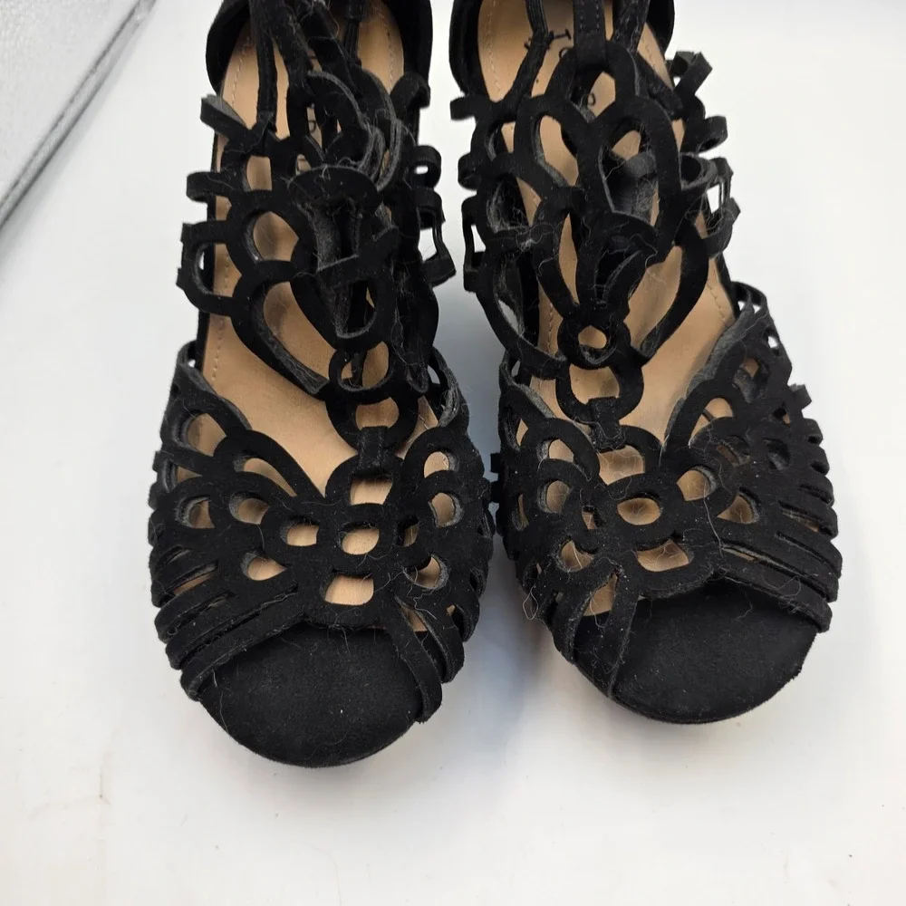 Torrid Black Faux Suede Laser Cage Wedge Sandals 7W 11156446 Peep Toe Platform